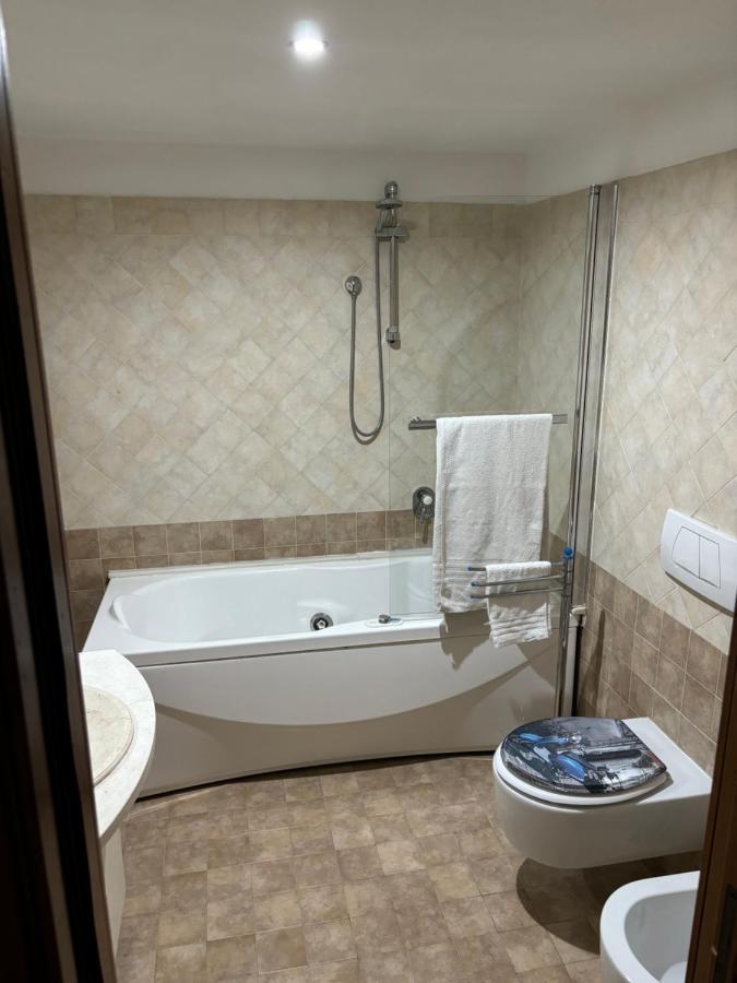 Boutique Rooms Trastevere Рим Экстерьер фото
