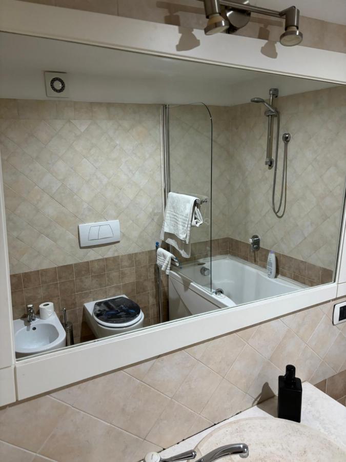 Boutique Rooms Trastevere Рим Экстерьер фото