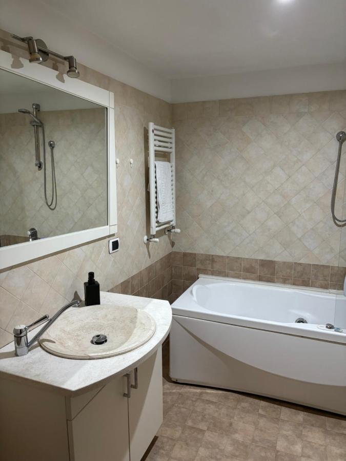 Boutique Rooms Trastevere Рим Экстерьер фото
