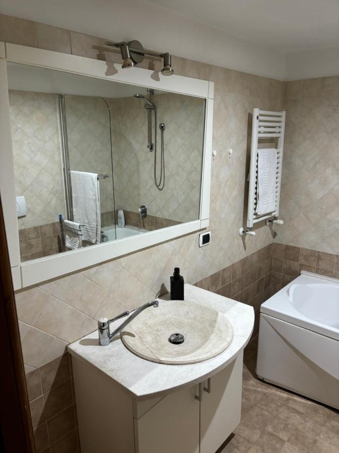 Boutique Rooms Trastevere Рим Экстерьер фото