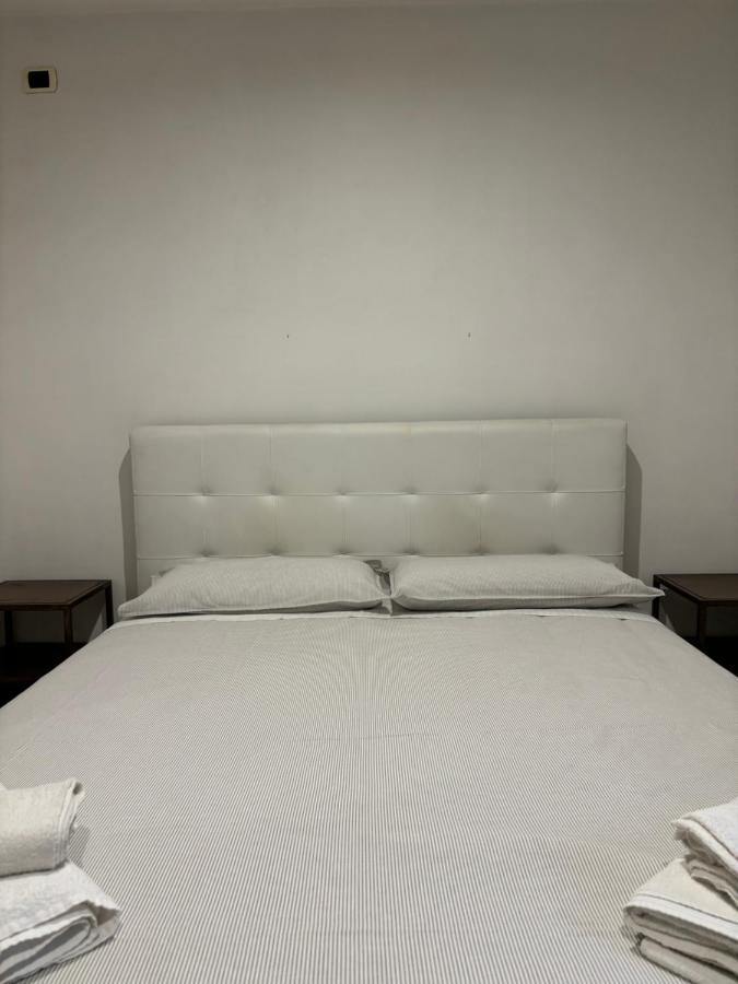Boutique Rooms Trastevere Рим Экстерьер фото